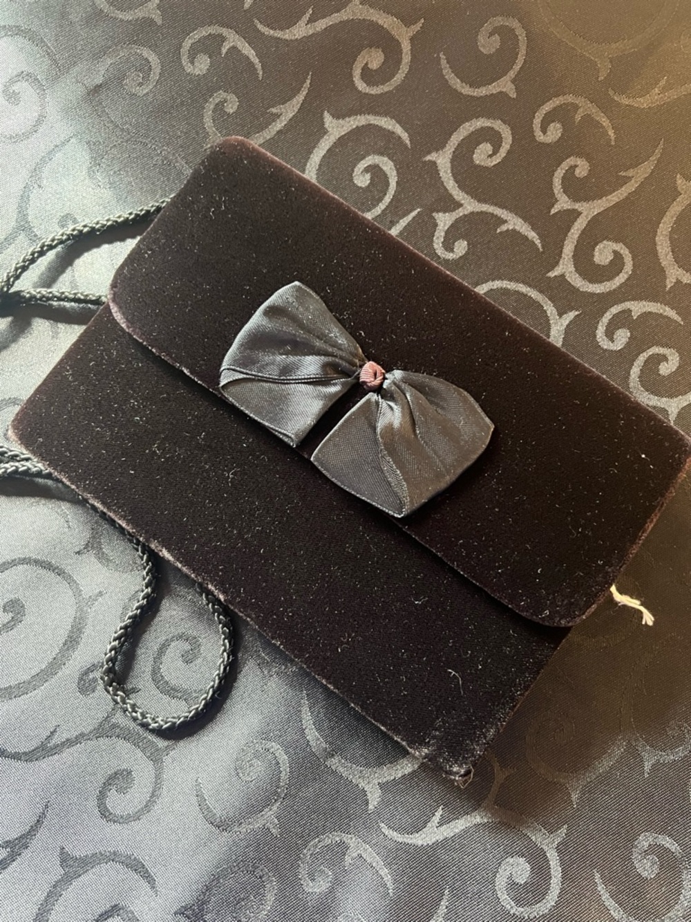 Velvet Bow Crossbody Clutch - Black